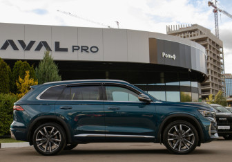 Подержанный автомобиль Geely Monjaro 2023 года (3 фото)