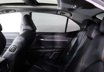 Подержанный автомобиль Toyota Camry Sedan 2023 года (12 фото)