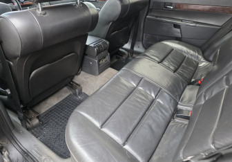 Подержанный автомобиль Opel Omega Sedan 2000 года (10 фото)