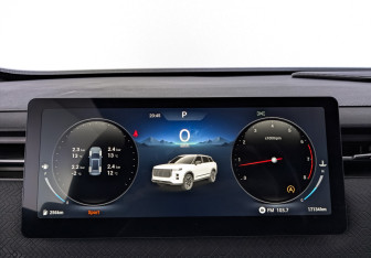 Подержанный автомобиль Jaecoo J7 2024 года (15 фото)