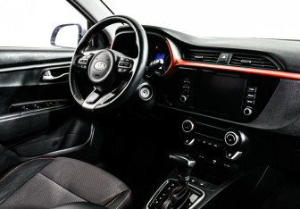 Подержанный автомобиль Kia Rio Sedan 2020 года (8 фото)