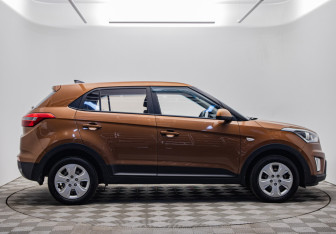 Подержанный автомобиль Hyundai Creta 2019 года (4 фото)
