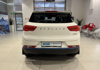 Подержанный автомобиль Evolute i-JOY 2023 года (4 фото)