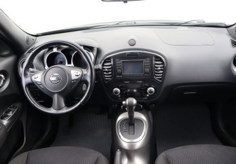 Подержанный автомобиль Nissan Juke 2011 года (12 фото)