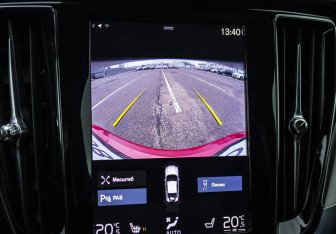 Подержанный автомобиль Volvo S60 2019 года (17 фото)