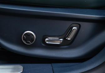 Подержанный автомобиль Zeekr X 2023 года (17 фото)