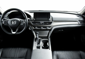 Подержанный автомобиль Honda Accord Sedan 2019 года (8 фото)