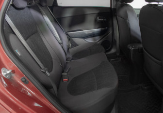 Подержанный автомобиль Kia Rio Sedan 2013 года (10 фото)