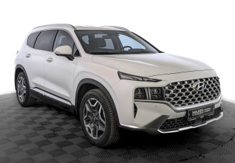 Подержанный автомобиль Hyundai Santa Fe 2021 года (3 фото)