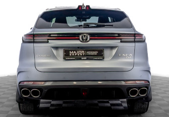 Подержанный автомобиль Changan UNI-K 2024 года (6 фото)