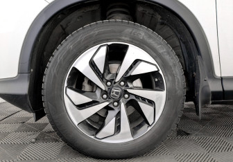 Подержанный автомобиль Honda CR-V 2015 года (18 фото)