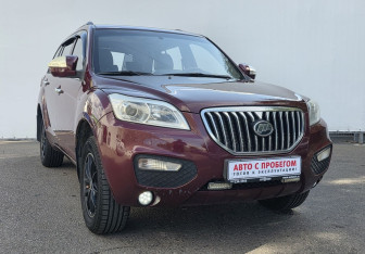 Подержанный автомобиль Lifan X60 2015 года (3 фото)