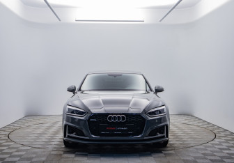Подержанный автомобиль Audi A5 Liftback 2018 года (2 фото)
