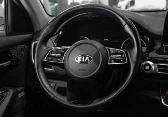 Подержанный автомобиль Kia Seltos 2020 года (17 фото)
