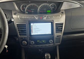 Подержанный автомобиль SsangYong Stavic 2013 года (15 фото)