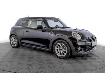 Подержанный автомобиль MINI Hatch 2016 года (3 фото)