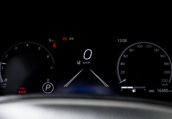 Подержанный автомобиль Toyota RAV4 2024 года (11 фото)