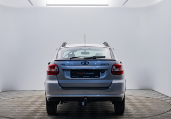 Подержанный автомобиль LADA (ВАЗ) Granta Liftback 2015 года (6 фото)