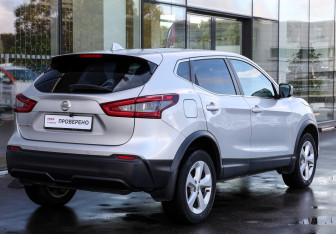 Подержанный автомобиль Nissan Qashqai 2019 года (5 фото)