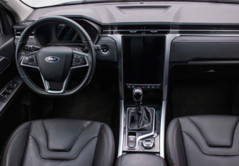 Подержанный автомобиль JAC T8 Pro 2023 года (11 фото)