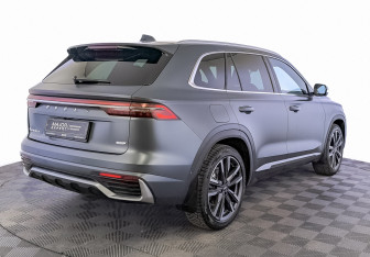 Подержанный автомобиль Geely Monjaro 2024 года (5 фото)