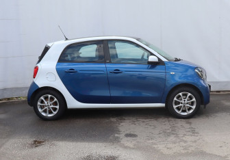 Подержанный автомобиль Smart Forfour 2016 года (7 фото)