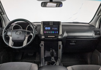 Подержанный автомобиль Toyota Land Cruiser Prado 2010 года (13 фото)