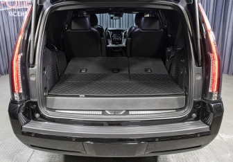 Подержанный автомобиль Cadillac Escalade Suv 2020 года (10 фото)