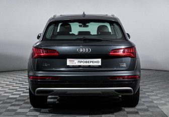 Подержанный автомобиль Audi Q5 2017 года (6 фото)