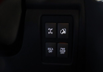 Подержанный автомобиль Lexus LX 2015 года (28 фото)