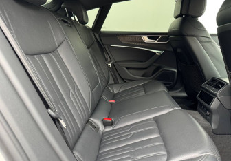 Подержанный автомобиль Audi A7 2021 года (11 фото)
