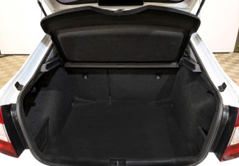 Подержанный автомобиль Skoda Rapid Liftback 2019 года (10 фото)