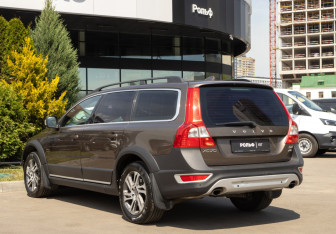 Подержанный автомобиль Volvo XC70 2012 года (5 фото)