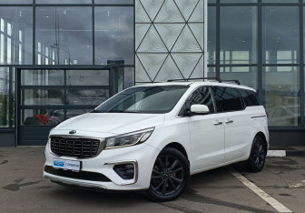 Подержанный автомобиль Kia Carnival 2018 года (1 фото)