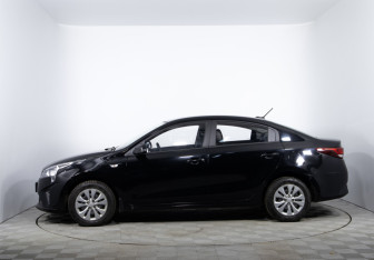 Подержанный автомобиль Kia Rio Sedan 2020 года (8 фото)