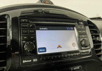 Подержанный автомобиль Nissan Juke 2011 года (14 фото)