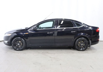 Подержанный автомобиль Ford Mondeo Sedan 2009 года (8 фото)