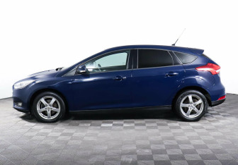 Подержанный автомобиль Ford Focus Hatchback 2016 года (3 фото)