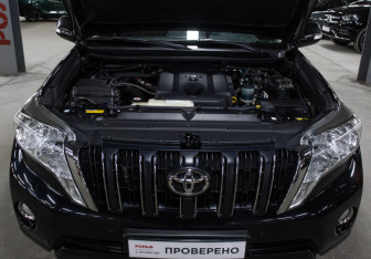 Подержанный автомобиль Toyota Land Cruiser Prado 2017 года (9 фото)