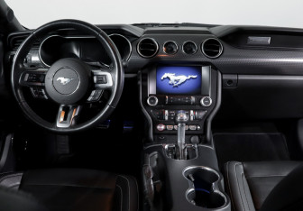 Подержанный автомобиль Ford Mustang Coupe 2017 года (12 фото)