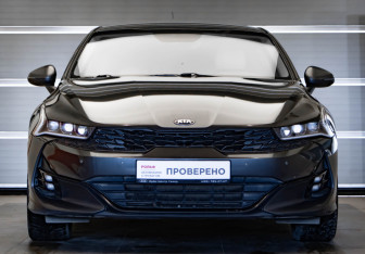 Подержанный автомобиль Kia K5 2021 года (2 фото)