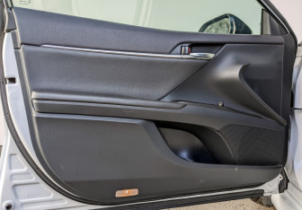 Подержанный автомобиль Toyota Camry Sedan 2022 года (19 фото)