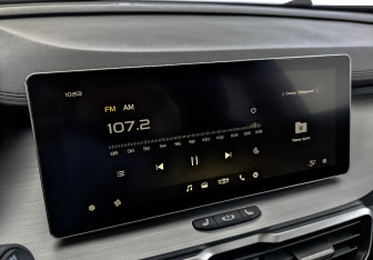 Подержанный автомобиль Geely Coolray 2023 года (26 фото)