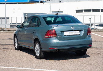 Подержанный автомобиль Volkswagen Polo Sedan 2019 года (7 фото)