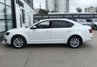 Подержанный автомобиль Skoda Octavia Liftback 2016 года (8 фото)