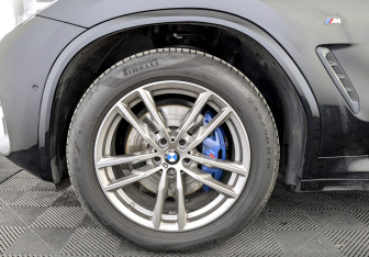 Подержанный автомобиль BMW X3 2021 года (18 фото)