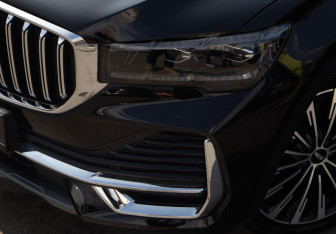 Подержанный автомобиль Geely Monjaro 2025 года (26 фото)