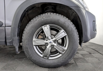 Подержанный автомобиль Suzuki Grand Vitara 2012 года (18 фото)