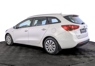 Подержанный автомобиль Kia Ceed Wagon 2018 года (7 фото)
