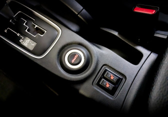 Подержанный автомобиль Mitsubishi Outlander 2014 года (25 фото)